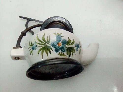 Porcelain/Pewter Kettle/Oil lamp. A True Shi Lankin Memento Elephant 1 sealed pack. The Art of Tea.