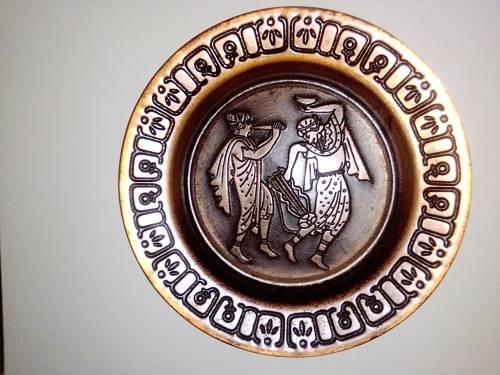Bronze Wall plate with Roman motif. Ideal display item.