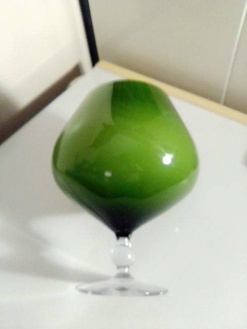 A Stunning Vintage Olive Green Brandy Murano style 210mm Tall Vase ideal to display.