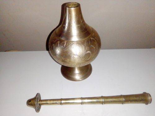Large and Solid Brass Rose Water or Insence Burner. Size: 34.5cm. Tall.