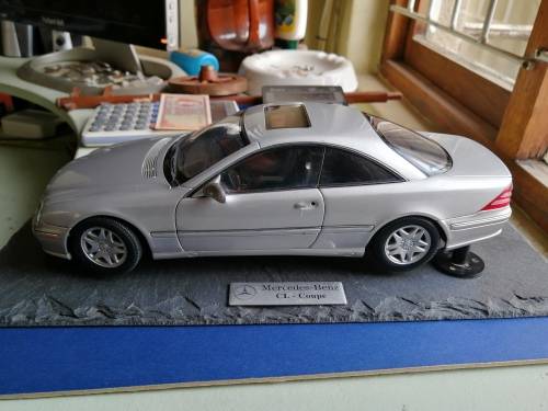 Mercedes-Benz CL Coupe model 1:18 on stone slate