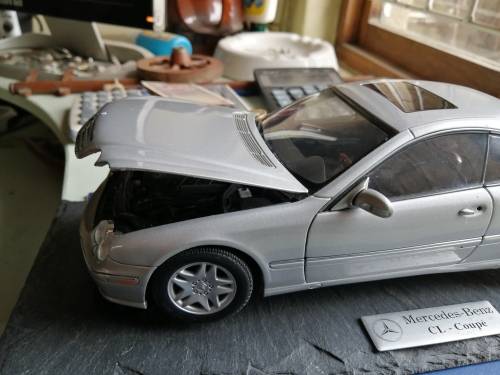 Mercedes-Benz CL Coupe model 1:18 on stone slate