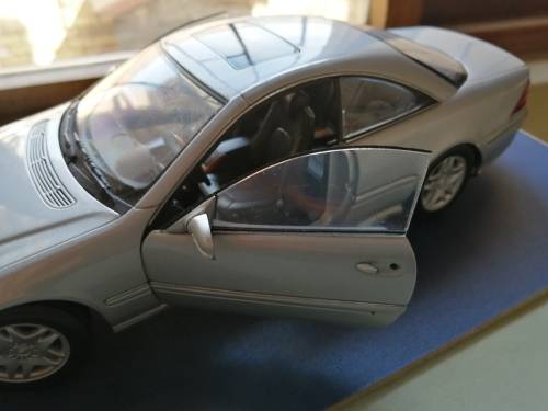 Mercedes-Benz CL Coupe model 1:18 on stone slate