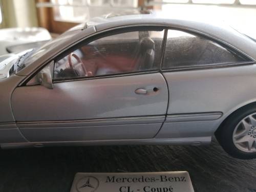 Mercedes-Benz CL Coupe model 1:18 on stone slate