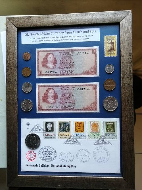 Set with 2 x TW de Jongh R1 notes in mint condition and in number sequence!