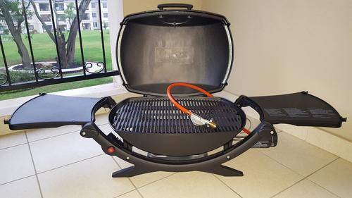 Weber Q220 Black - Weber (BRAND NEW, NEVER USED)