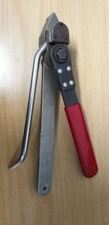 Banding/Strapping Manual Tensioning Tool. Hellerman MTT4. Plus Banding, Buckles, Protective Strip