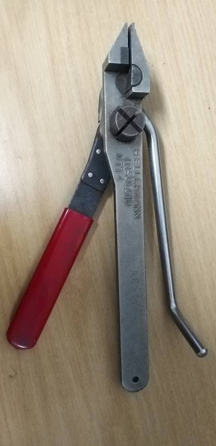 Banding/Strapping Manual Tensioning Tool. Hellerman MTT4. Plus Banding, Buckles, Protective Strip