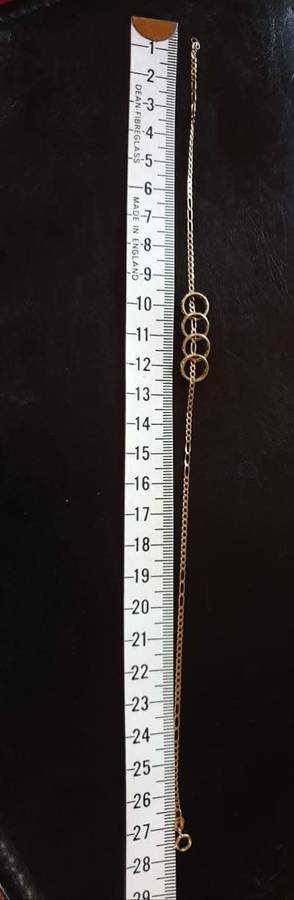 Genuine  Fine 9ct Gold Figaro Ankle Bracelet with 4 lace like pattern rings