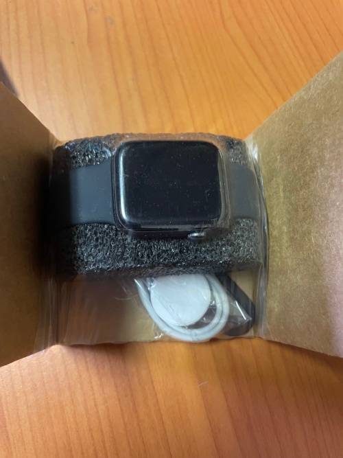 Apple Watch SE Gen 1, [GPS 44mm] Smart Watch w/Space Grey Aluminium Case with Midnight Sport Band.