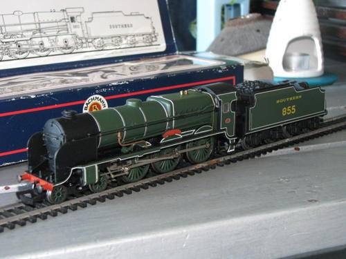 Southern Rail Locomotive by Bachmann