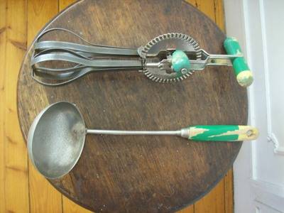 KITCHEN UTENSILS