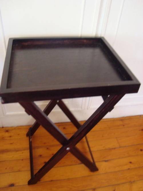 TABLE & TRAY