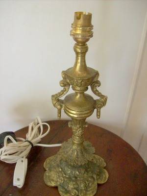 BRASS TABLE LAMP