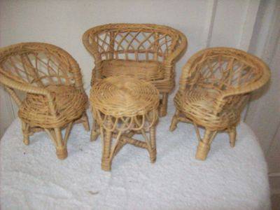 WICKER DOLLS FURNITURE