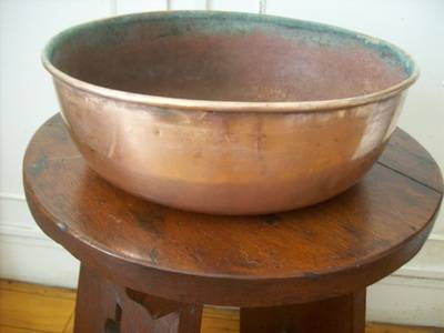 COPPER BOWL VINTAGE.  GREAT FOR FRUIT OR PLANT HOLDER.