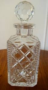 CRYSTAL DECANTER.  BEAUTIFUL ITEM.