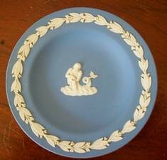 WEDGWOOD SMALL PLATE.