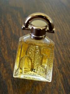 GIVENCHY. EAU DE TOILET.  PARIS.