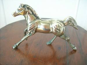 BRASS HORSE ORNAMENT.  LOVELY ITEM.