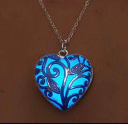 OCEAN BLUE PENDANT AND CHAIN - GLOW IN THE DARK