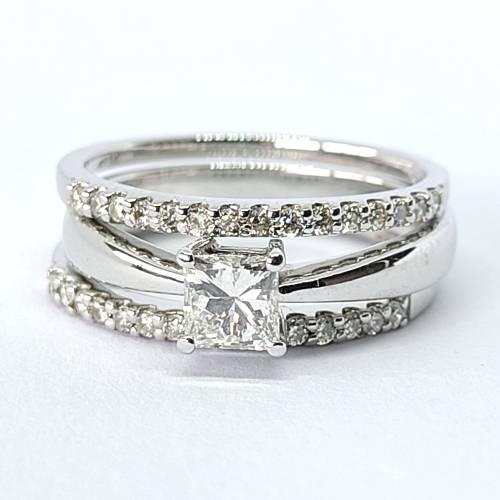 Beautiful White Gold Princess Cut Diamond Ring