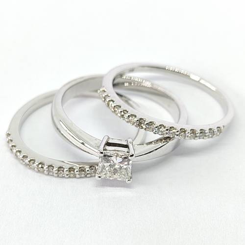 Beautiful White Gold Princess Cut Diamond Ring