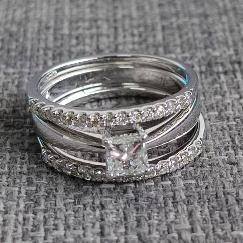 Beautiful White Gold Princess Cut Diamond Ring