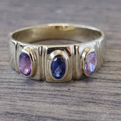 Gorgeous 3 Stone Gold Ring