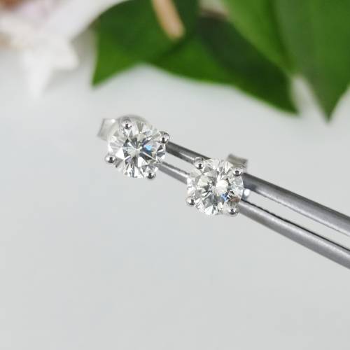 Bargain White Gold Diamond Stud Earrings 0.83ct #1062