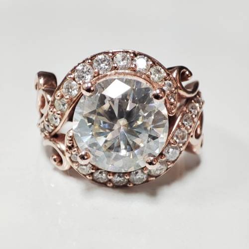 Bargain!! Rose Gold Moissanite Ladies Ring