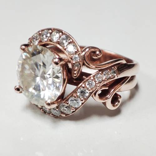 Bargain!! Rose Gold Moissanite Ladies Ring
