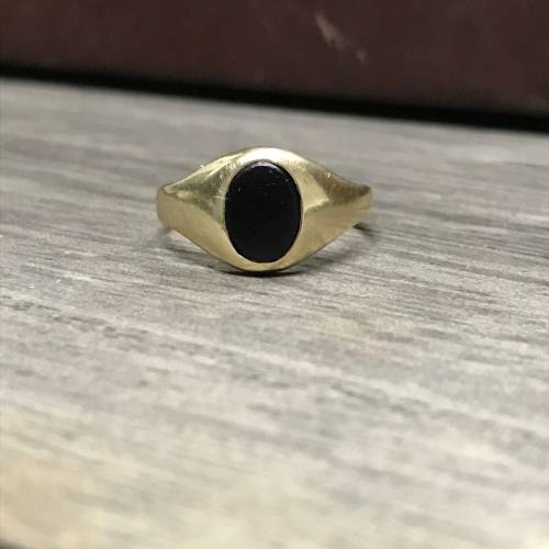 9ct Yellow Gold Onyx Ring