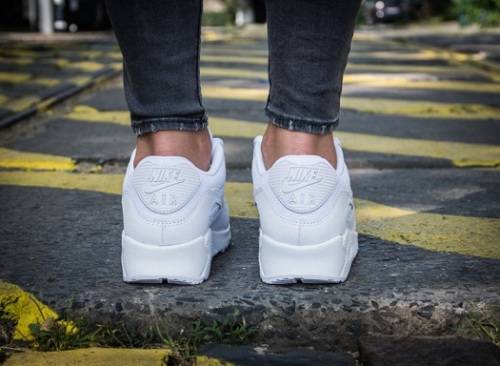 Original Mens Nike Air Max 90 Essential - 537384-111 - UK 9 (SA 9)