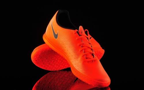 Original Mens Nike MAGISTAX OLA II IC - 844409-808 - UK 9.5 (SA 9.5)