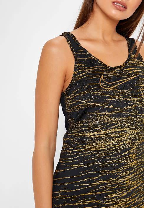 Original Women's NIKE Victory Tank - AQ2575-010 - Small