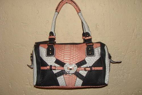 Guess Handbag 100% Genuine 7 Day Money Back Guarantee