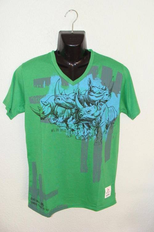 Boys ECKO UNLTD V Neck T Shirt Large