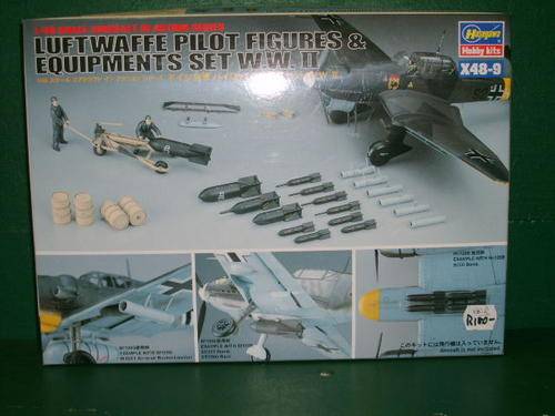 Luftwaffe Pilot Figures and equipment set - Hasagawa 1/48 scale kit