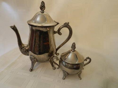 Stunning very heavy Tea Pot and sugar bowl!