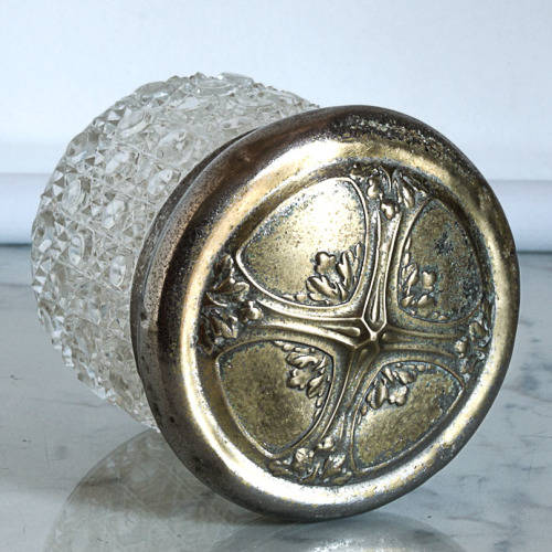 VINTAGE POWDER CONTAINER