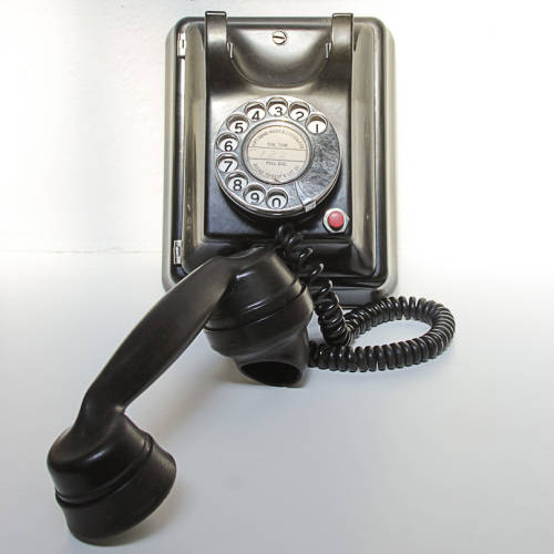 VINTAGE - BLACK WALL MOUNT BAKELITE TELEPHONE - ATM