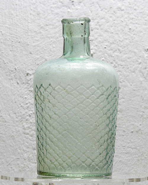 3 QUAINT VINTAGE BOTTLES, 1 LOT