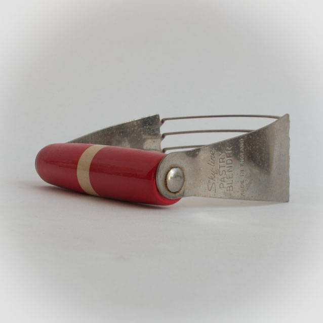 VINTAGE SKY-LINE PASTRY BLENDER, OLD AND BEAUTIFUL!