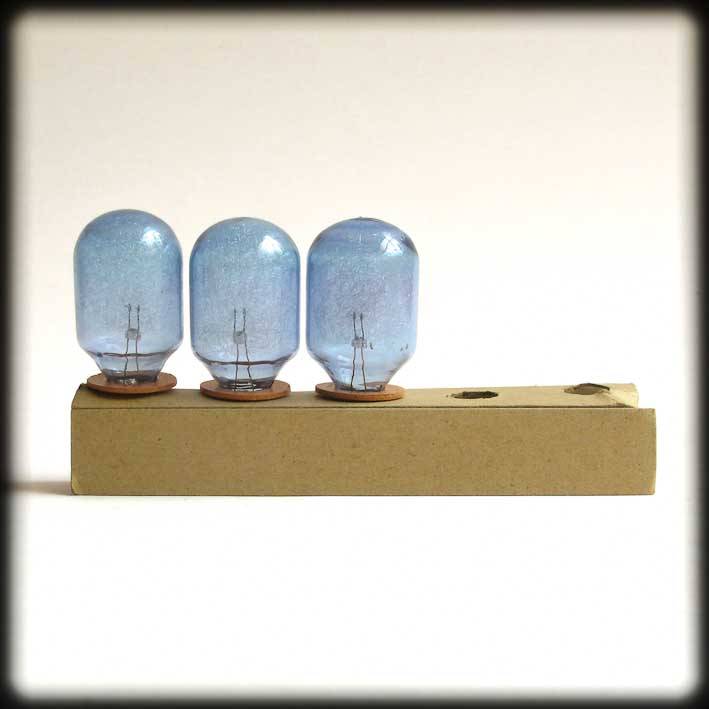 WOTAN VACUBLITZ PHOTOFLASH XM 1 B, USED ! x 1 BOX