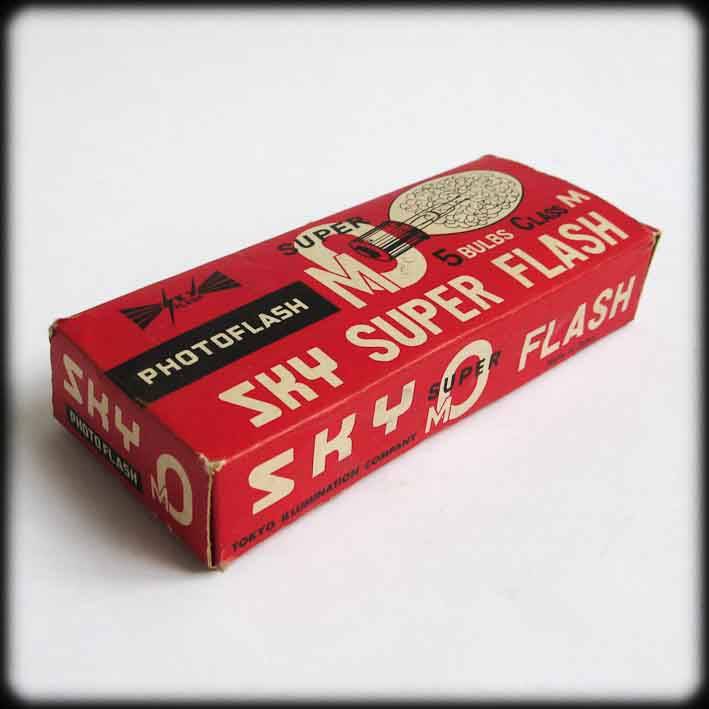 SKY SUPER FLASH PHOTOFLASH (M), USED ! x 1 BOX, 4 BULBS
