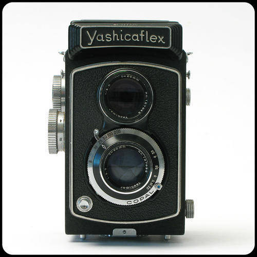 VINTAGE PHOTOGRAPHY CAMERA JAPAN YASHICAFLEX TLR 120