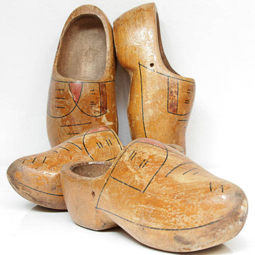 VINTAGE DUTCH CLOGS 2 PAIRS 1 LOT