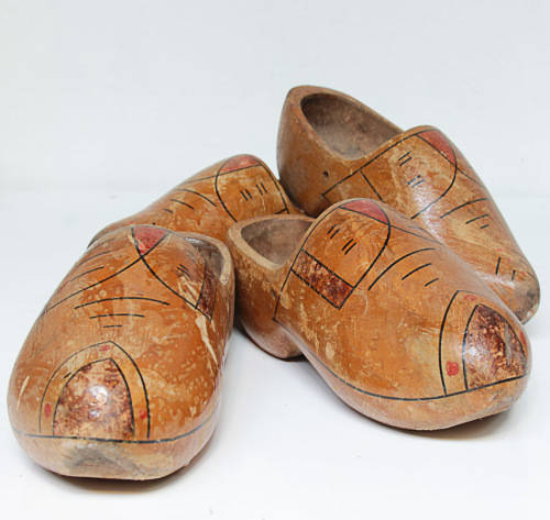 VINTAGE DUTCH CLOGS 2 PAIRS 1 LOT