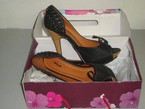 Brand new size 6 Plum shoes - unworn